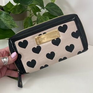 Betsey Johnson Heart Wallet, Vegan